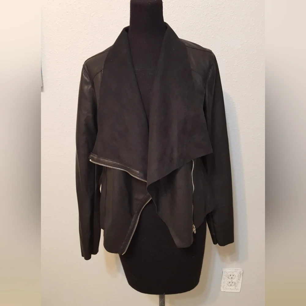 Faux leather jacket - Picture 4 of 6